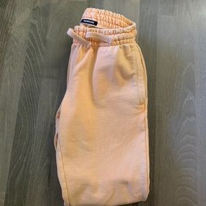 talentless peach sweatpants